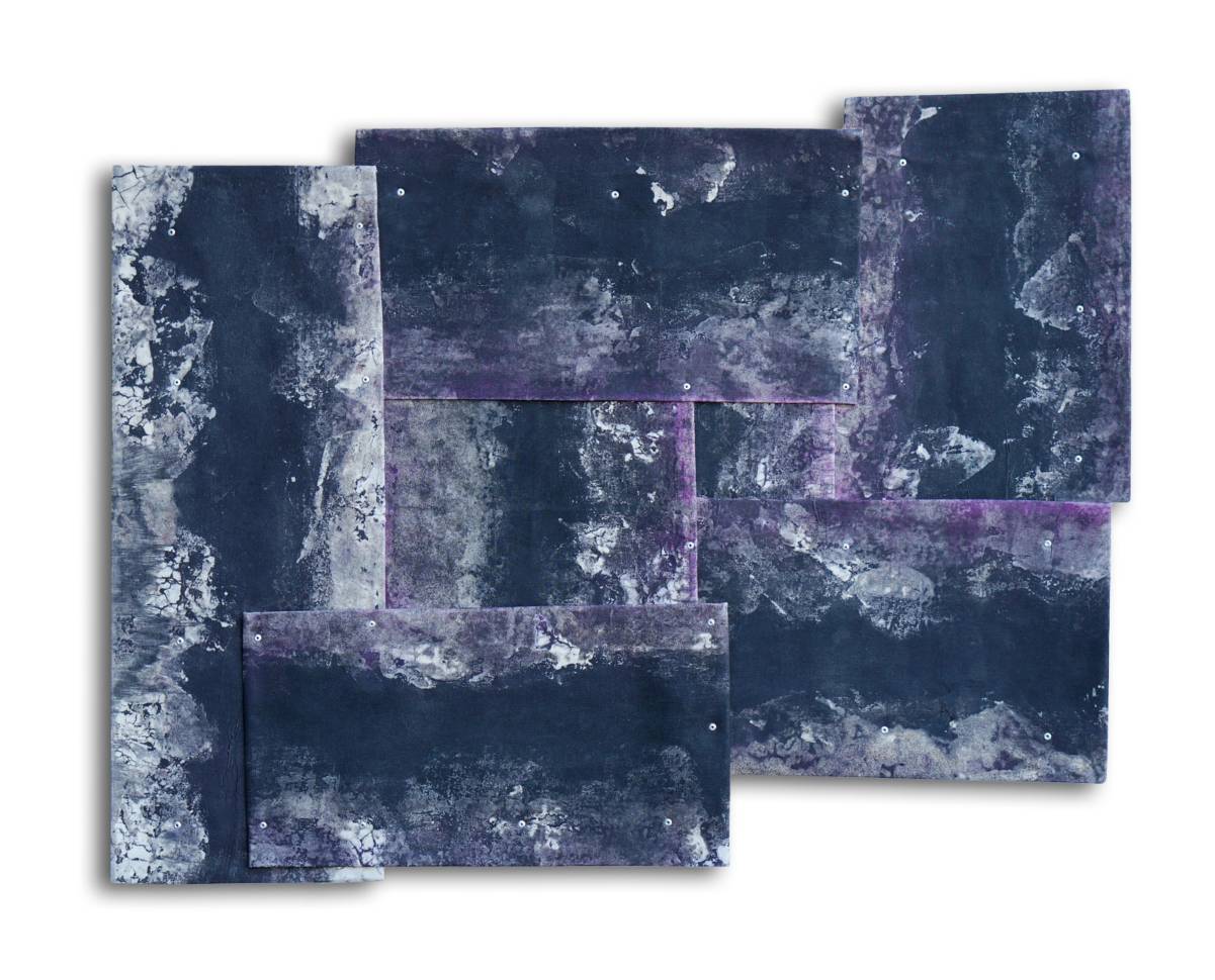 SHAPED MOMENT AND MULTIPLE SPACE - black purple II | 61 x 66 cm